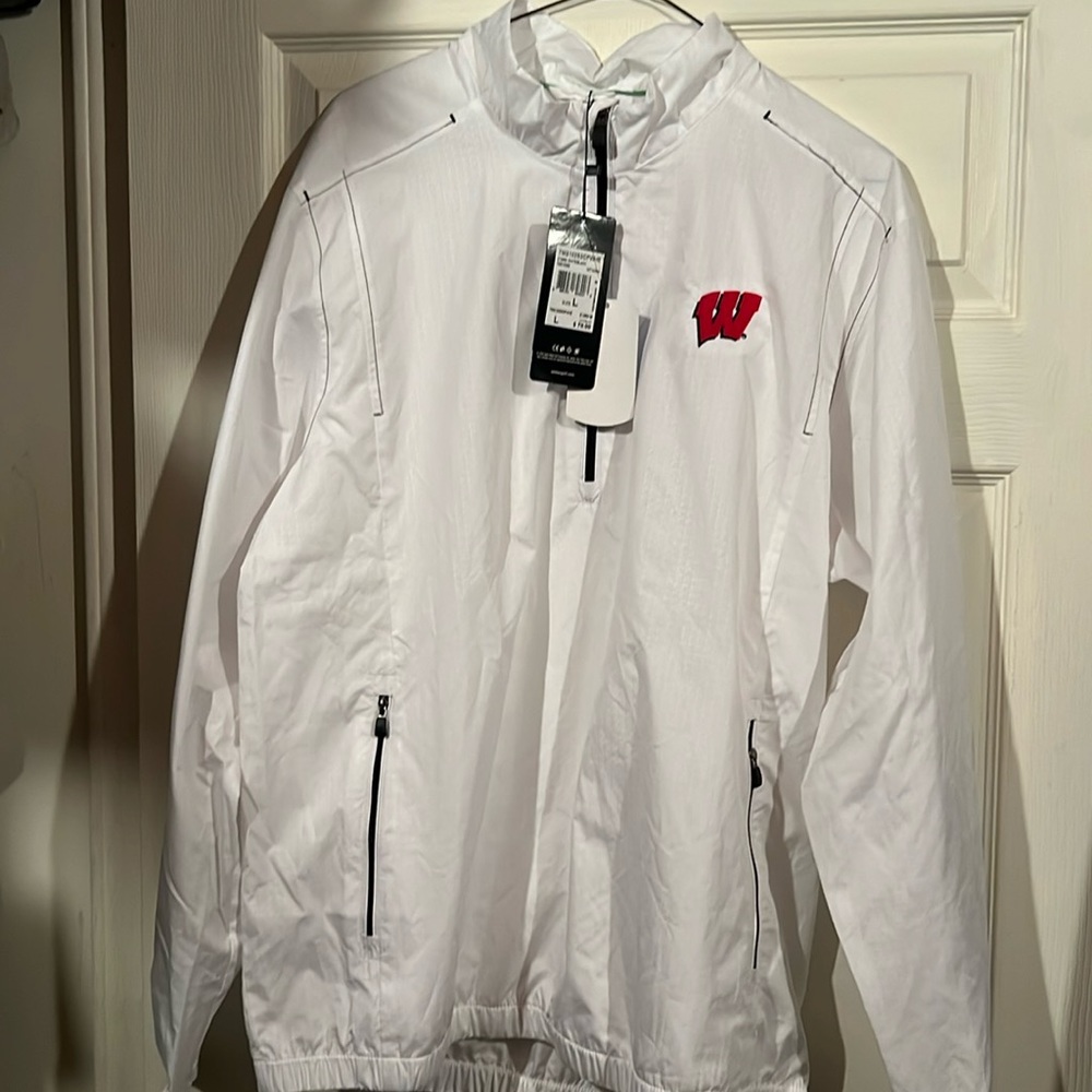 Adidas Wisconsin Badger lightweight pullover